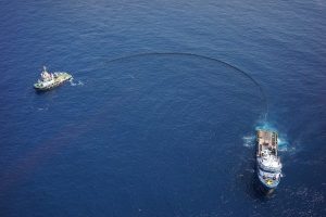 Drone memantau tumpahan minyak di laut