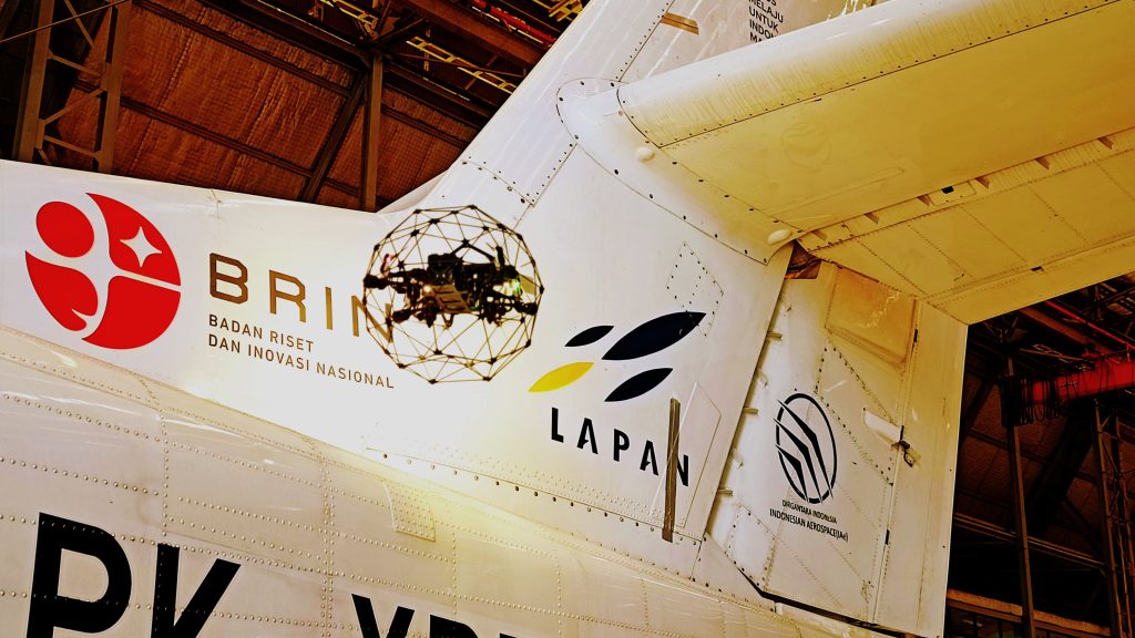Inspeksi pesawat menggunakan drone